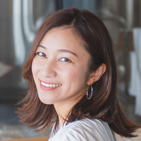 宮嶋 那帆 フリーアナウンサー
                    代表取締役